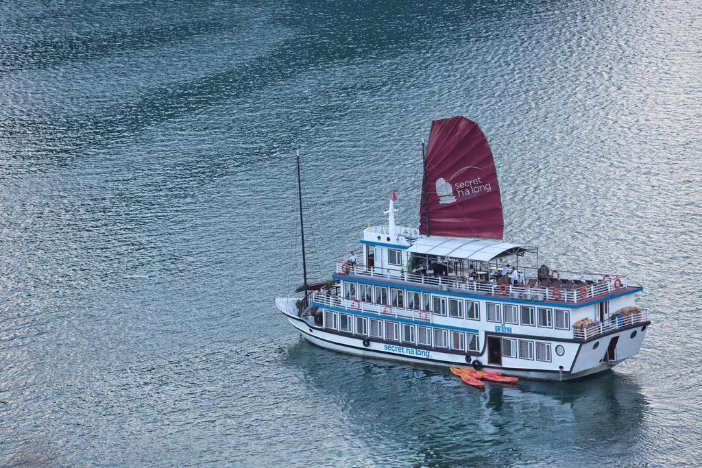 Secret Halong Cruise Hotel Hạ Long Ngoại thất bức ảnh