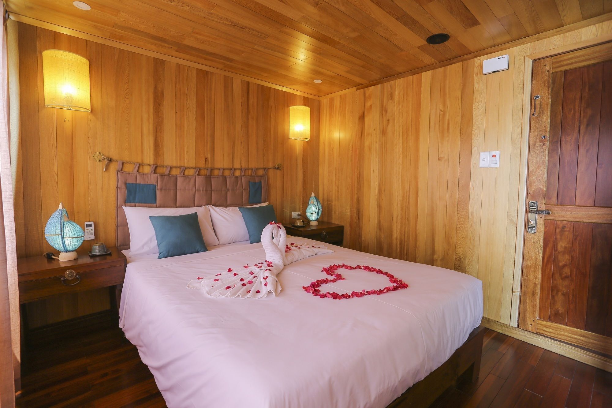 Secret Halong Cruise Hotel Hạ Long Ngoại thất bức ảnh
