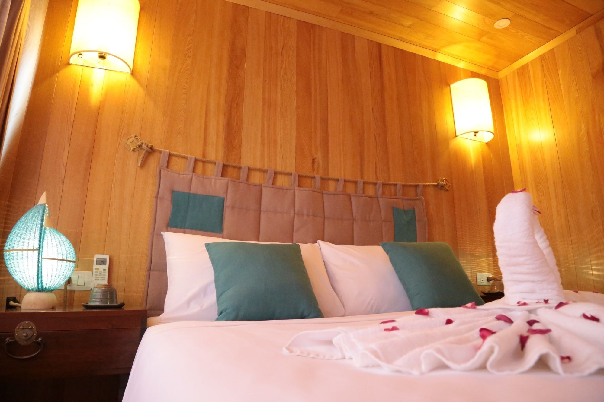 Secret Halong Cruise Hotel Hạ Long Ngoại thất bức ảnh